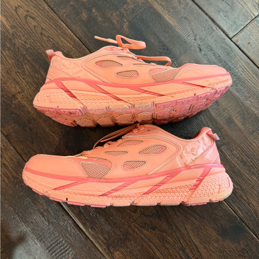 Hoka One Clifton L Orange Coral Athletic Shoes Size 10 - Picture 9 of 13